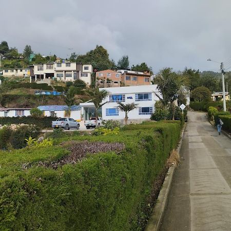 Hotel Colina Los Robles Gachancipa Ngoại thất bức ảnh